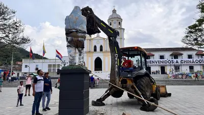 Comenzó la reubicación de la estatua de Ramón González Valencia